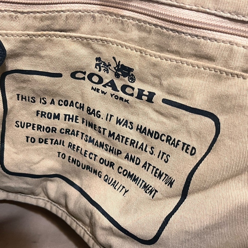 AUTHENTIC COACH SHOULDER BAG- - Picture 4 of 6